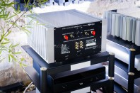 Amplificateur AUDIO ANALOGUE ABSOLUTE arrière / AUDIO HARMONIA Bordeaux