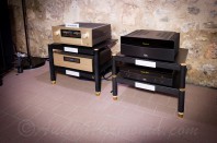 Salle 42 : ampli intégré ACCUPHASE E600 et couple YBA GENESIS PRE5 + A6